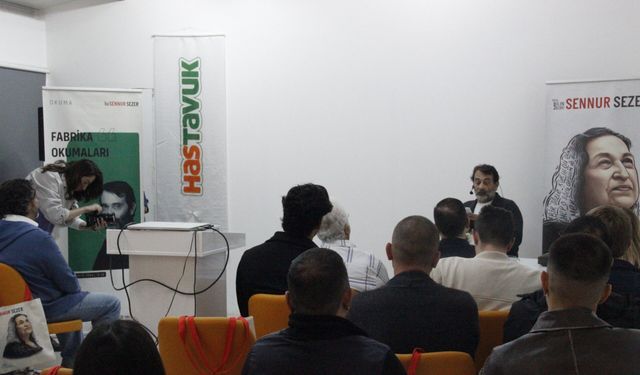 "Sanatçılar Sennur Sezer Okuyor" etkinliğinin konuğu Arif Pişkin oldu
