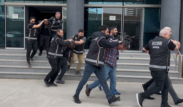 Bursa'da kadınları kullanarak çiftçileri bataklığa sürüklediler