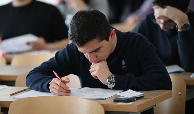 YKS adaylarına ücretsiz prova fırsatı: Dereceye girenlere ödül verilecek