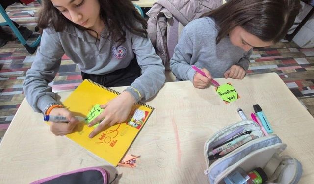 Eğitimde sınırlar kalktı, 7 ülkeden öğrenciler Bursa’dan dünyaya mutluluk köprüsü kurdu