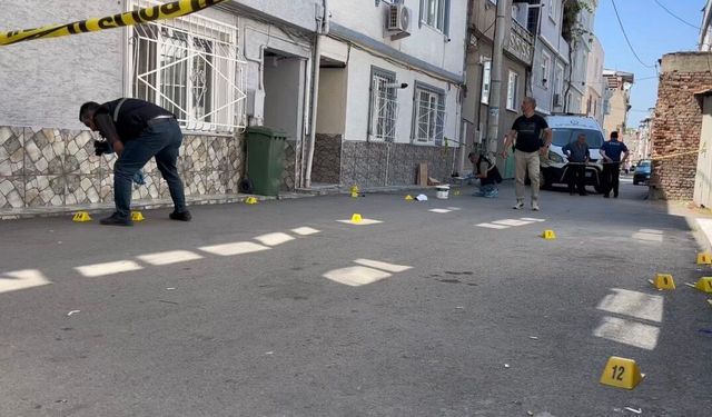 Bursa’da sokak ortasında kurşun yağmuruna tutulan şahıs ağır yaralandı