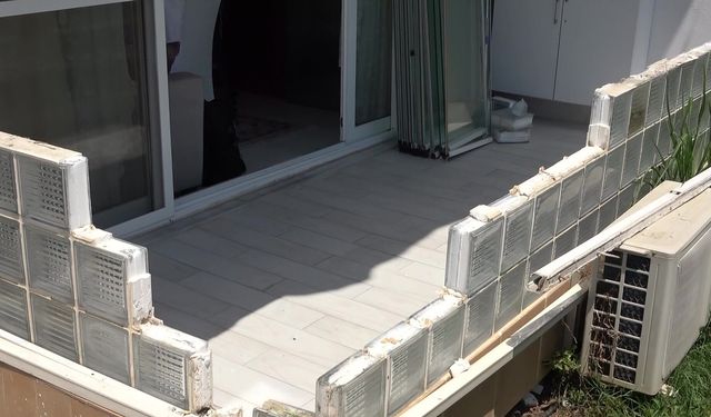 Bursa'da balkonlar kepçeyle yıkıldı, tartışma büyüdü