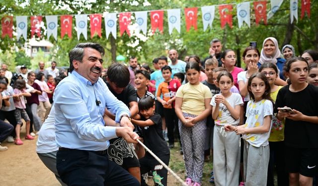 Başkan Yılmaz'dan miniklere sürpriz