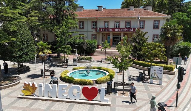 İnegöl Belediyesi'nin eski binası gençlik merkezine dönüşüyor
