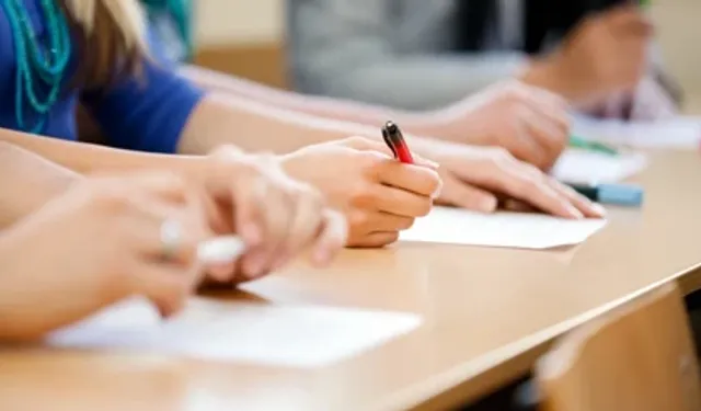Büyükşehir’den öğrencilere kırtasiye desteği