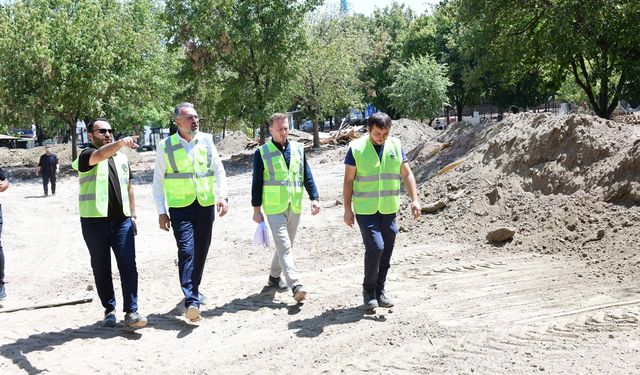 Başkan Erol, Kestel'in kalbi Aile Parkı'ndaki çalışmaları inceledi