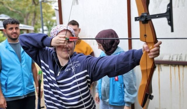 Büyükşehir'den farklı gelişim gösteren gençler için kamp