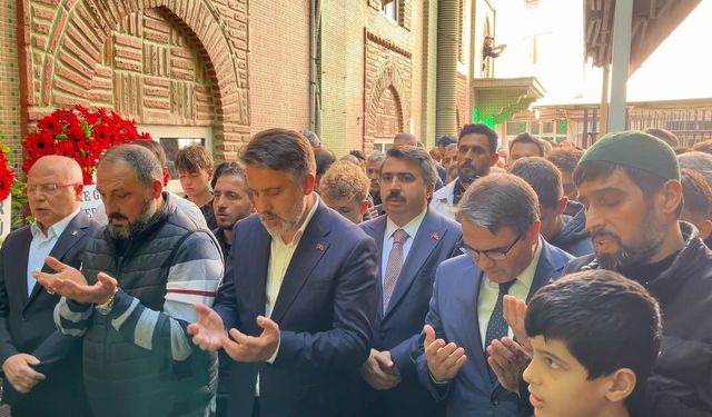 Bursa’da 13 yaşındaki güreşçi Yusuf Taha Turp gözyaşları içinde son yolculuğuna uğurlandı