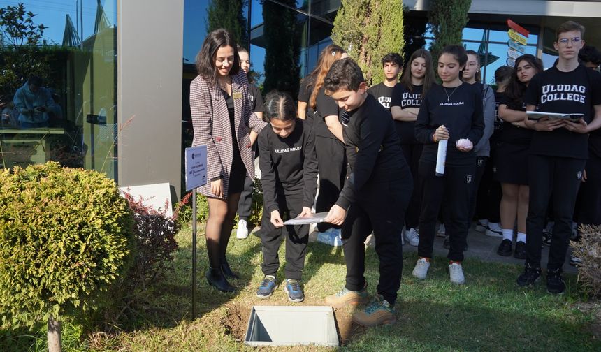 ULUDAĞ KOLEJİ’NDEN  ‘125. YILA ZAMAN KAPSÜLÜ’ İLE GELECEĞE ANLAMLI MESAJ!