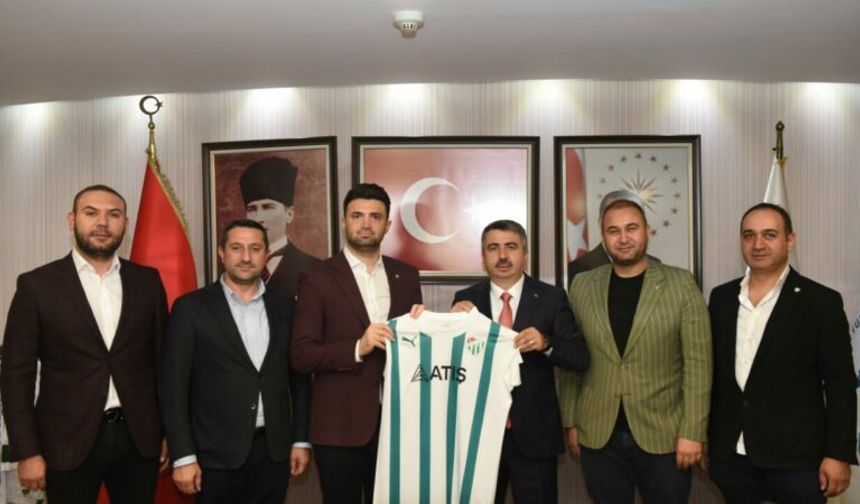 BURSASPOR YÖNETİMİNDEN BAŞKAN YILMAZ'A ZİYARET