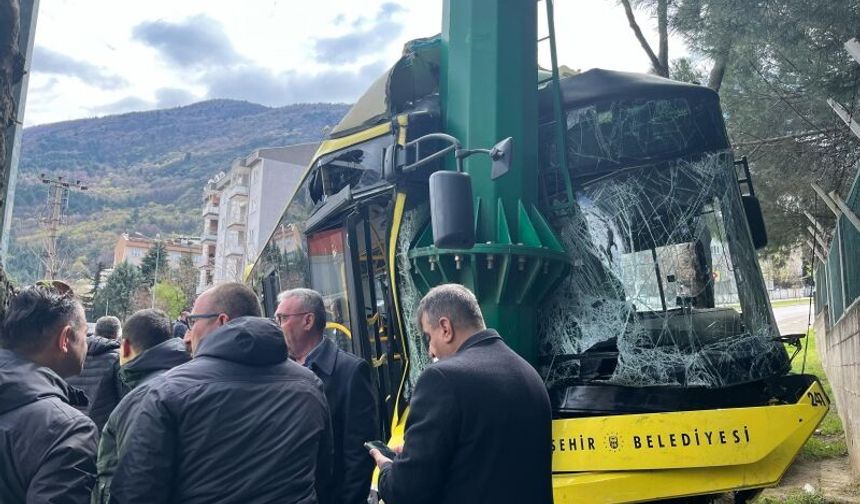 Bursa'da korku anları: Otobüsün freni patladı