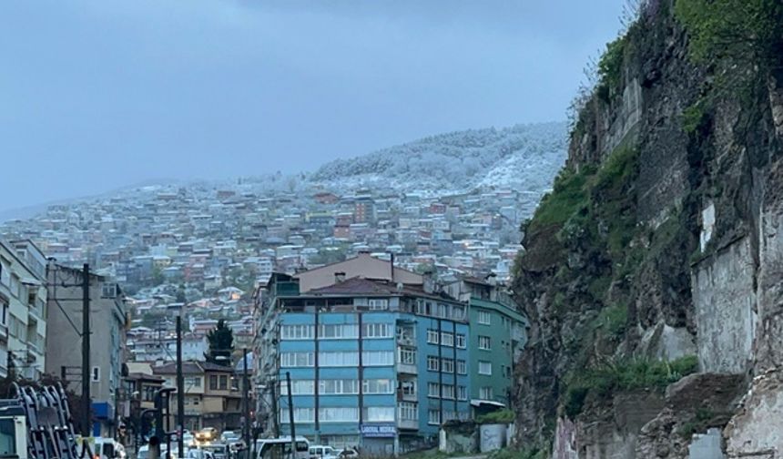 Bursa'ya kar sürprizi