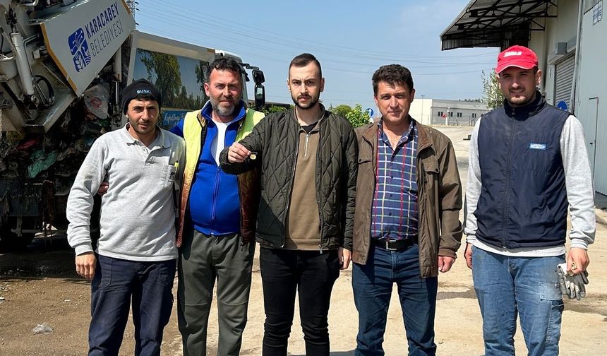 Temizlik işçileri çöpte kaybolan altınları bulup teslim etti