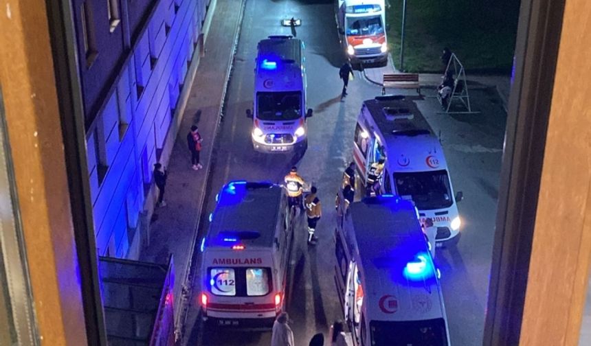 Öğrenci yurdunda 53 kişi zehirlendi