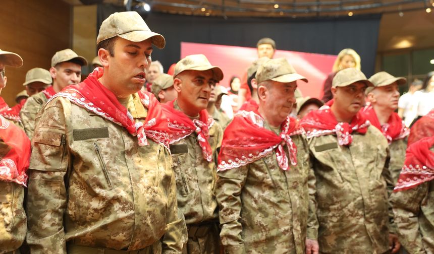 Bursa’da ‘özel askerler’ için kına eğlencesi