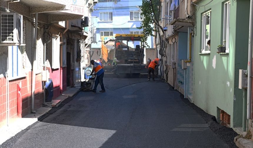 Osmangazi’nin yollarında yoğun asfalt mesaisi