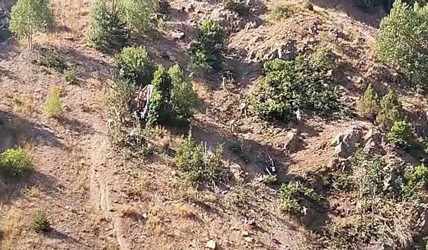 İşçileri taşıyan minibüs devrildi: çok sayıda ölü ve yaralı var