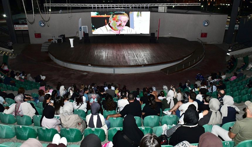 Kestel’de açık hava sinema keyfi tüm hızıyla sürüyor