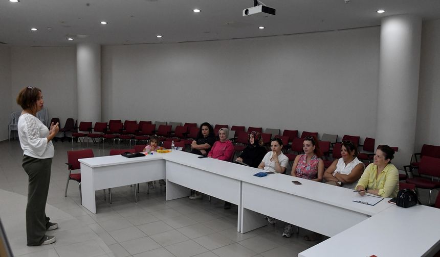 Osmangazi Belediyesi’nden velilere özel kitap atölyesi