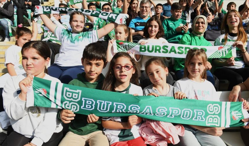 Bursa’da 100 çocuk ilk kez Bursaspor maçına gitti