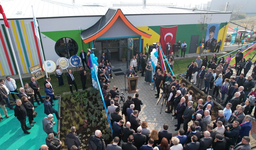 Nilüfer Belediyesi’nin dördüncü, kreş ve gündüz bakımevi açıldı