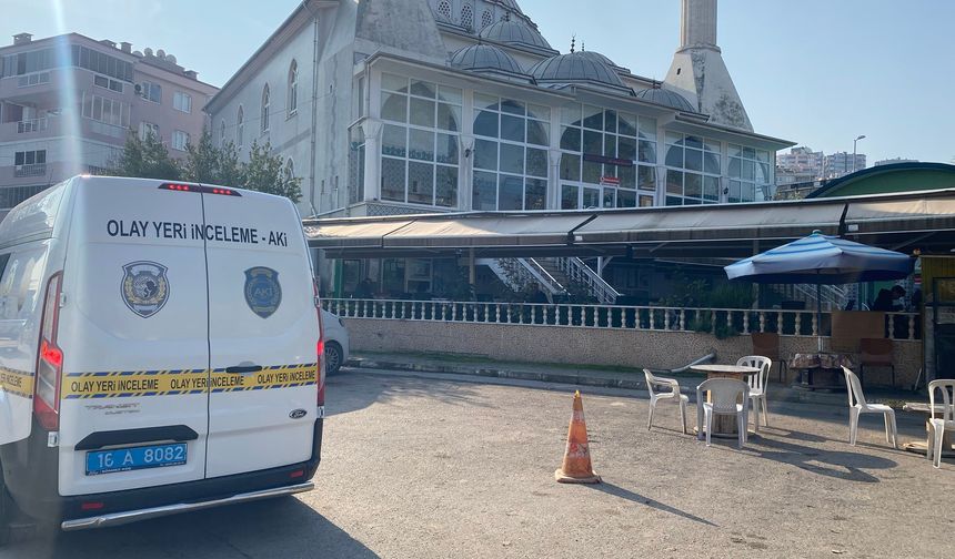 Bursa'da caminin kadınlar tuvaletinde erkek cesedi bulunddu