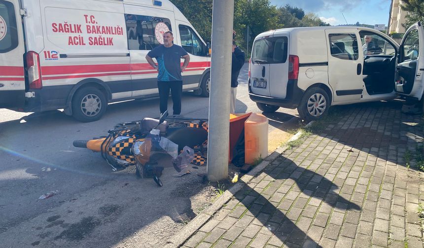Bursa'da eğitim pistinde feci kaza...Ehliyetsiz genç kuryeye çarptı