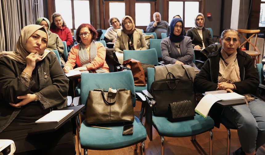 Osmangazi Belediyesi öykü yazmayı atölye çalışmalarıyla öğretiyor