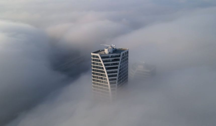 Bursa’da sis şehri yuttu