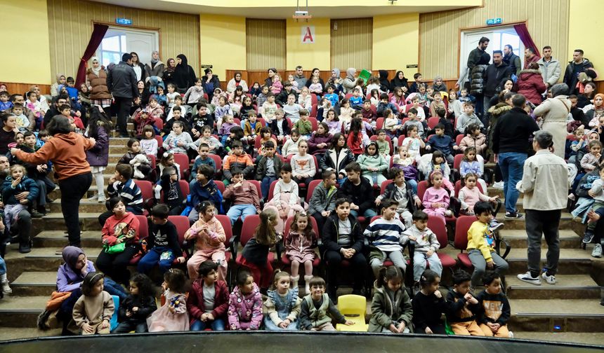 Yıldırımlı çocuklara her pazar ücretsiz tiyatro