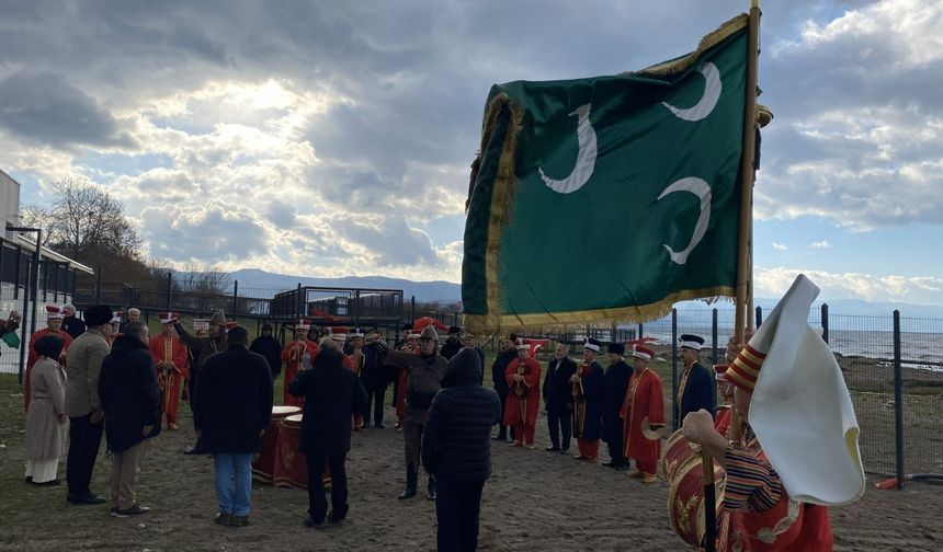 Patrikhane’ye mehterli cevap