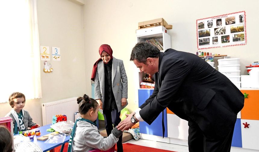 Başkan Aydın, özel Gereksinimli çocukların karne sevincini paylaştı