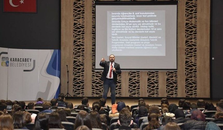 Karacabey Belediyesi gençleri sınava ve geleceğe hazırlıyor