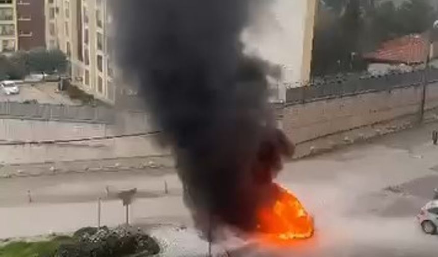 Bursa’da Alev Alan Araç Art Arda Patladı! Mahalle Sakinleri Panik Yaşadı