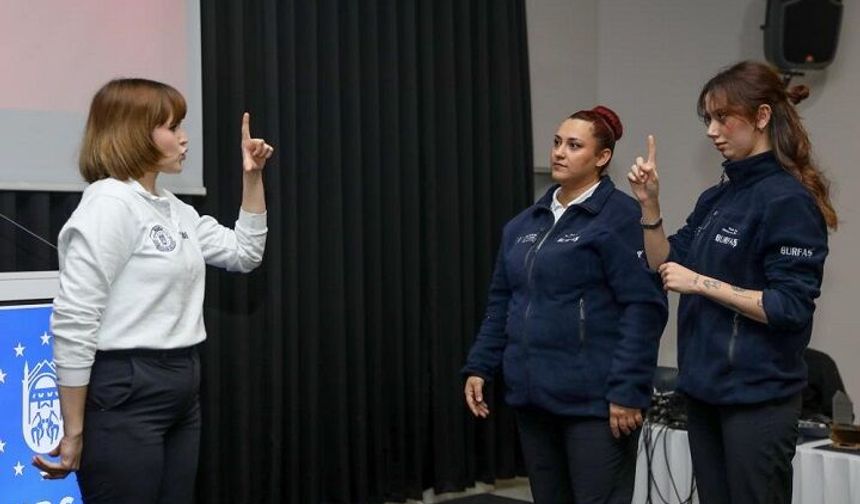 BURFAŞ’ta erişilebilir hizmet için işaret dili eğitimi