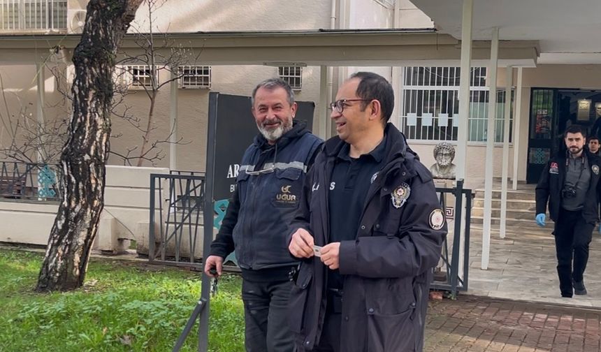 Bursa’da "pes" dedirten olay: Piknikte bulduğu top mermisini 10 gün evinde saklayıp müzeye getirdi