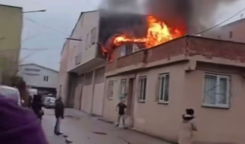 Bursa'da çatı yangını