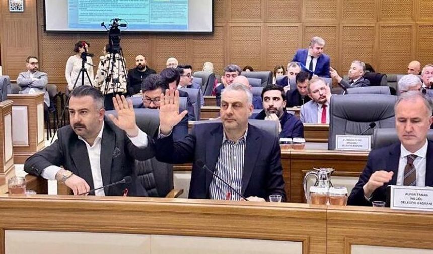 Bursa Büyükşehir Belediyesi meclisinde deprem tartışması: AK Parti'den muhalefete sert yanıt