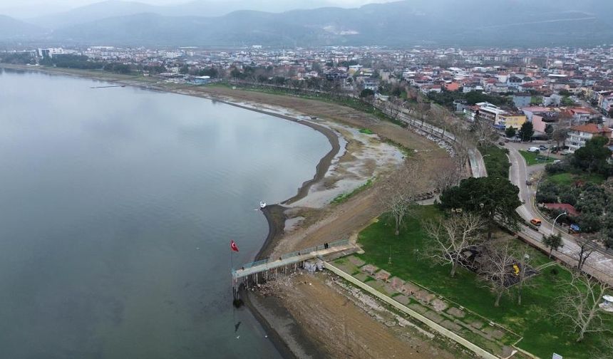 İznik Gölü’nde kuraklık ve sanayi baskısı tartışması