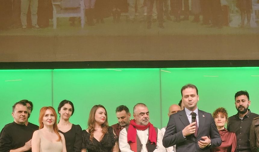 'ADİLLER' seyircisiyle buluştu