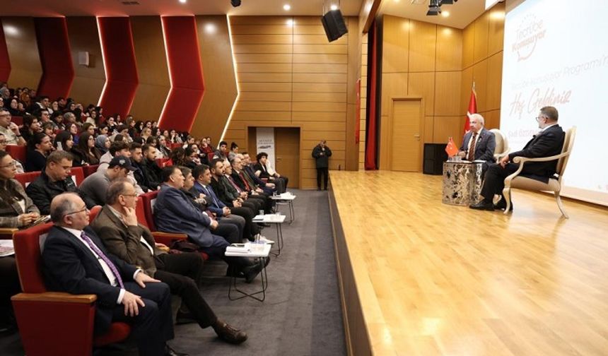 Şadi Özdemir gençlerle buluştu: Mudanya Üniversitesi’nde dikkat çeken mesajlar