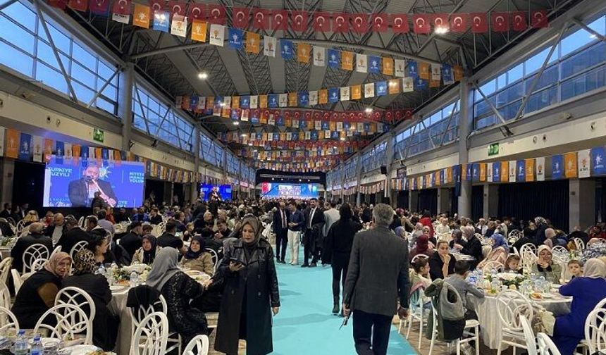 AK Parti Bursa teşkilatından vefa iftarı: birlik ve dayanışma vurgusu