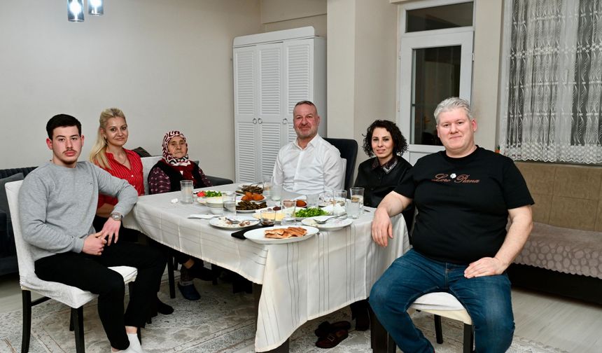 Başkan Karabatı gönül sofrasında buluştu