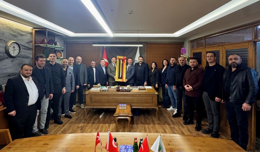 Çavuşoğlu’ndan Altuntepe ve ekibine tebrik ziyareti