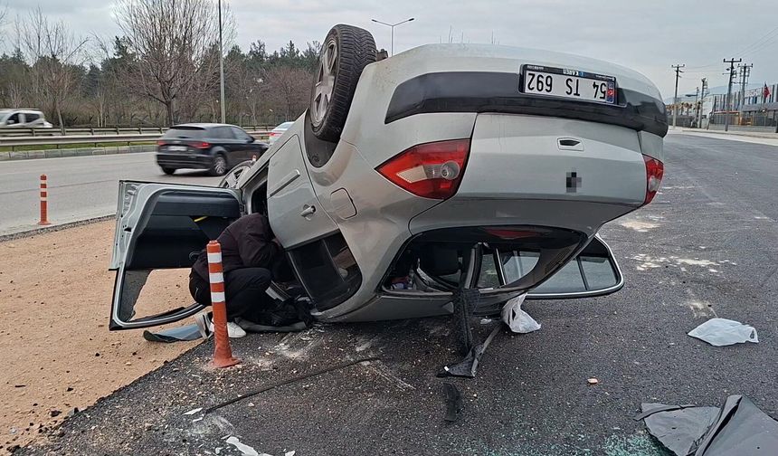 Bursa'da otomobil takla attı