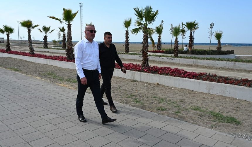 Karacabey'de park ve bahçelerde göz dolduran çalışmalar