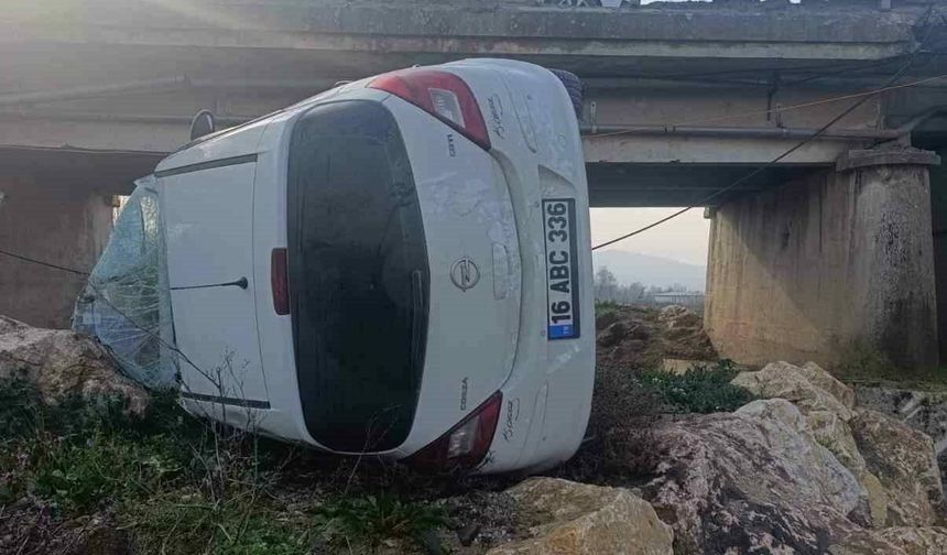 Bursa'da feci kaza köprüden uçtu