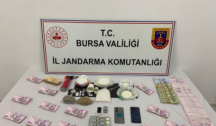 Bursa’da Dev Uyuşturucu Operasyonu: Kilolarca Madde Ele Geçirildi, 2 Şüpheli Tutuklandı