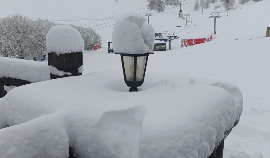Nisan sonunda Uludağ’da kış geri döndü