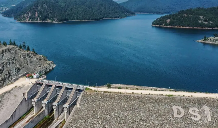 Bursa'da baraj kapakları açıldı